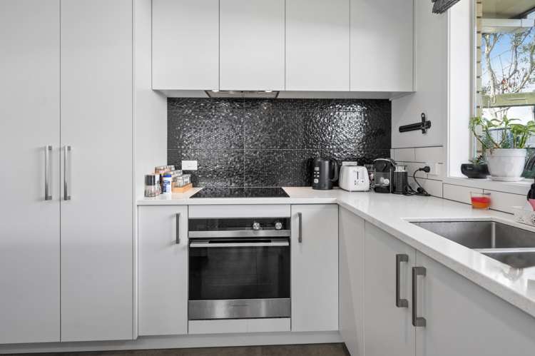 9 Holland Street Glenholme_3