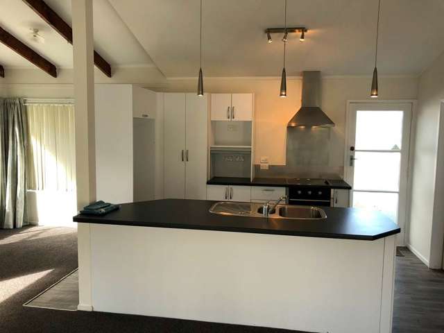 31 Triangle Road Massey_1