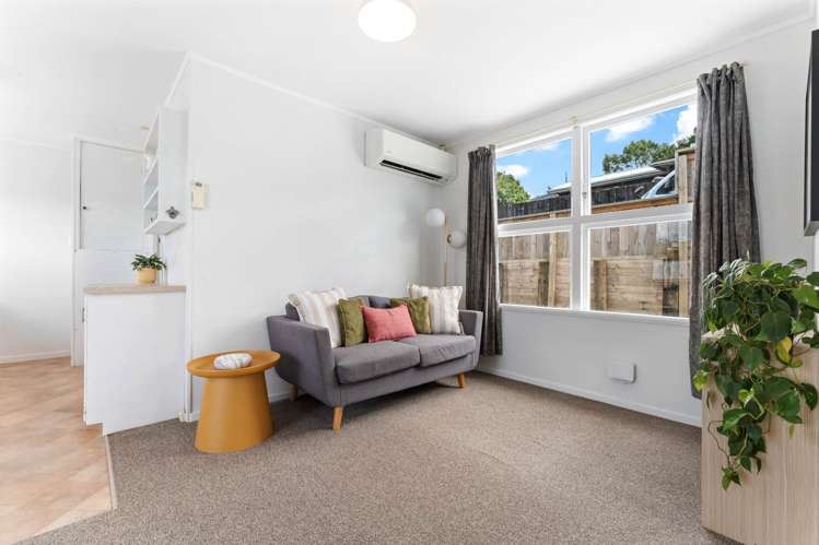 62A McLeod Road Te Atatu South_2