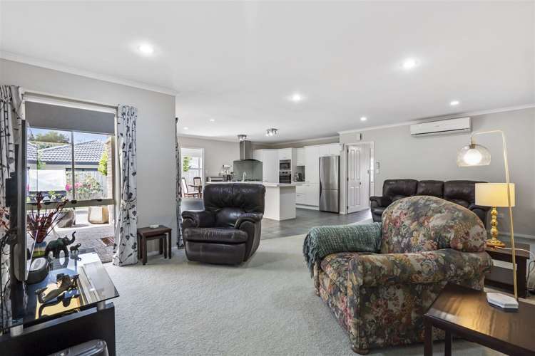 7 Mull Place Wattle Downs_18