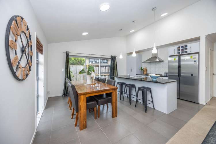 33 Chadwick Place Rototuna North_1