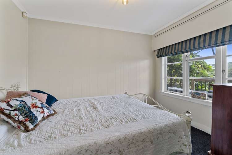 74 Mana Esplanade Paremata_13