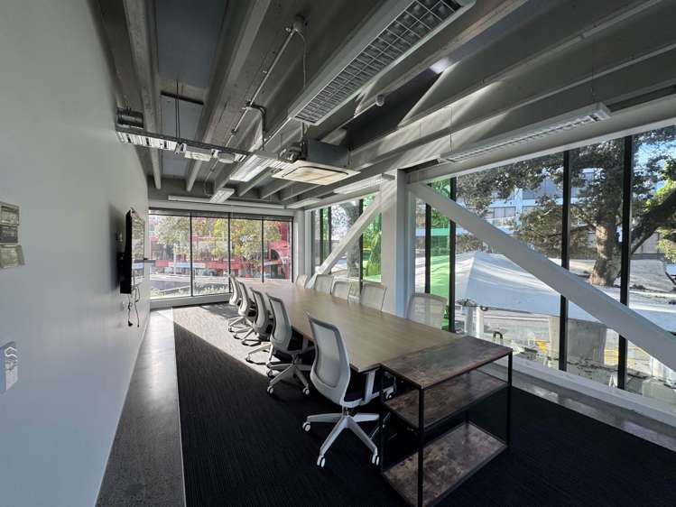 132 Hurstmere Road_0