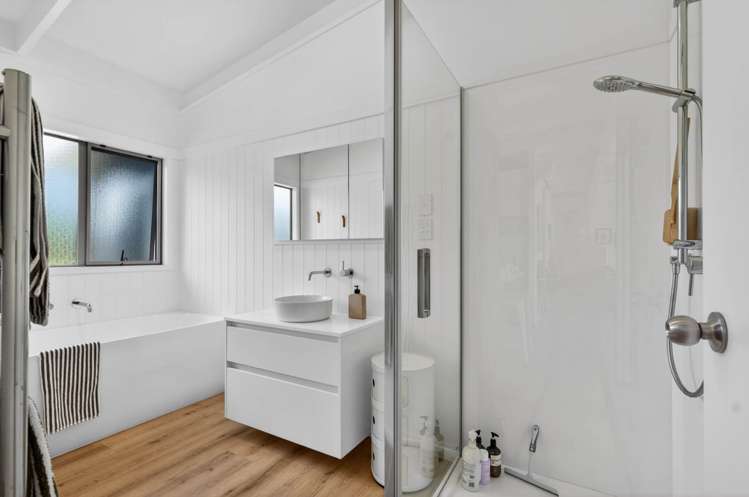 56 Seabreeze Road Mangawhai Heads_14