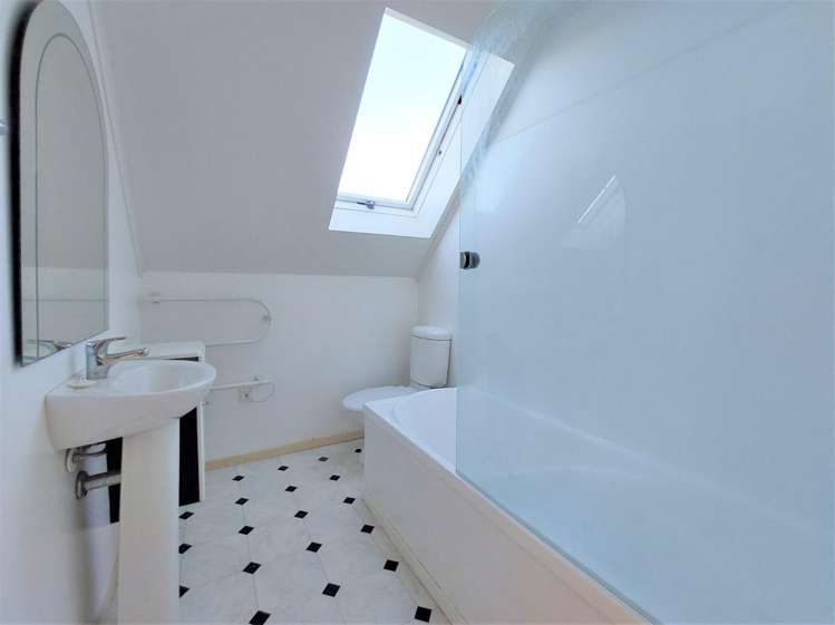 1235A Victoria Street 3295_13