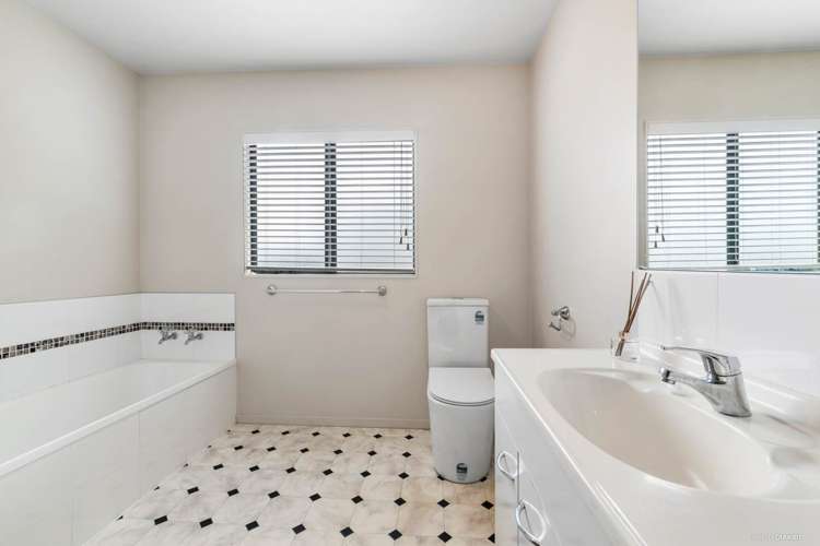 110b Mcleod Road Te Atatu South_7