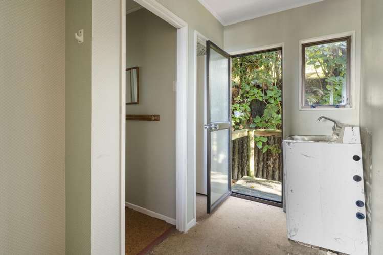 2/102 Wakeman Road Acacia Bay_14