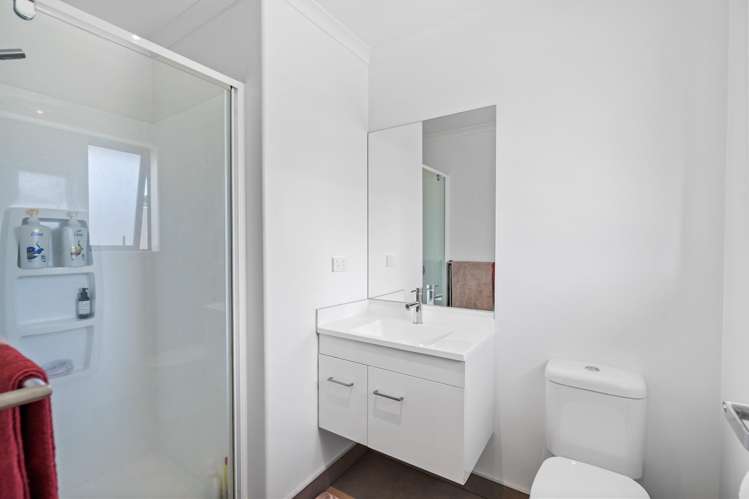 5 Royal St Annes Drive Te Kamo_10