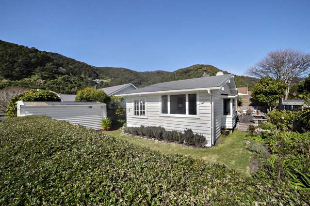 17 Karamu Street Eastbourne_1