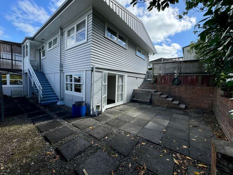 4 Lilac Grove Hillsborough_16