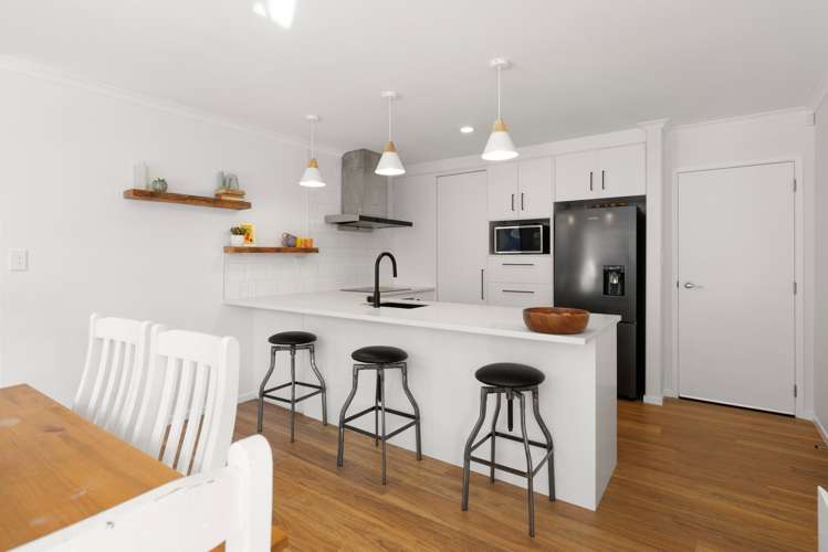 5 Montrose Place Pyes Pa_12