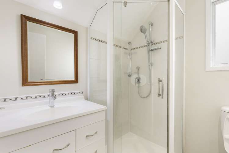 9b Swinton Close Remuera_16