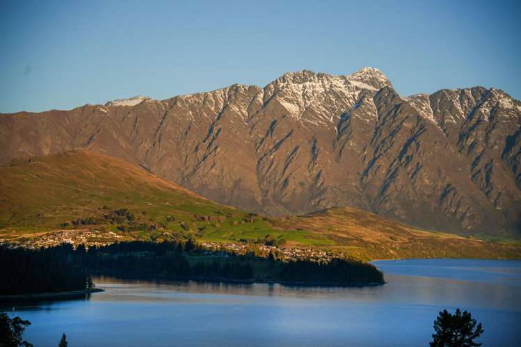 6 Aspen Grove Fernhill/Sunshine Bay_1