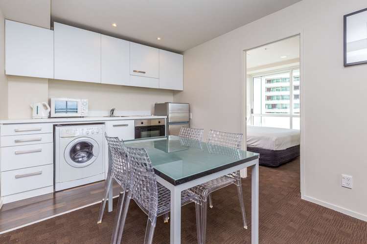 1611/10 Waterloo Quadrant Auckland Central_13