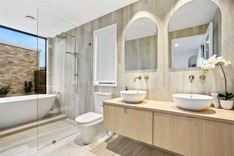 53 Houpuni Road Wainui_18