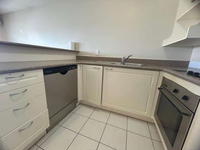 7/5 Cook Street Howick_3