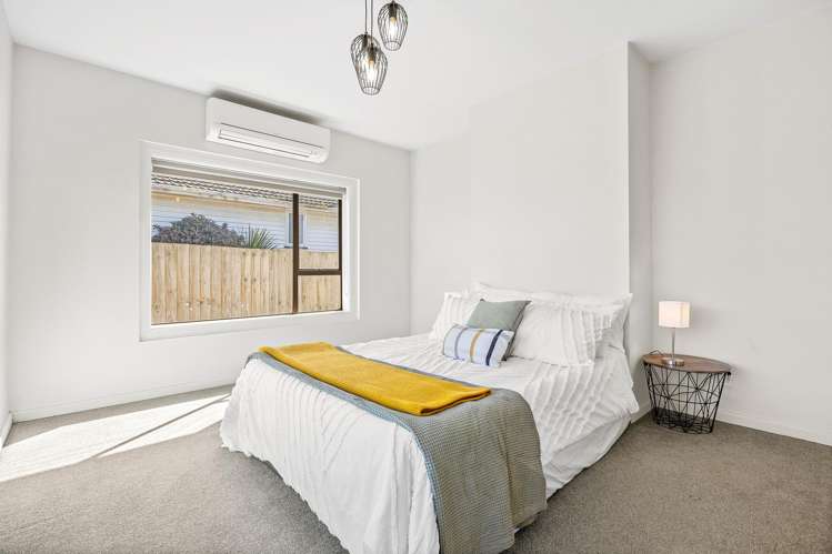 86 Racecourse Road_5