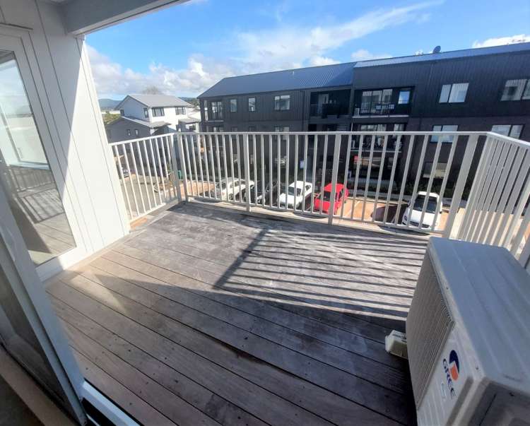 208 Eileen Newey Place 11401_9