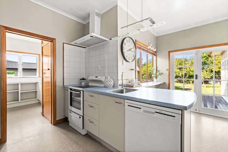 14 Flanders Avenue Onekawa_6