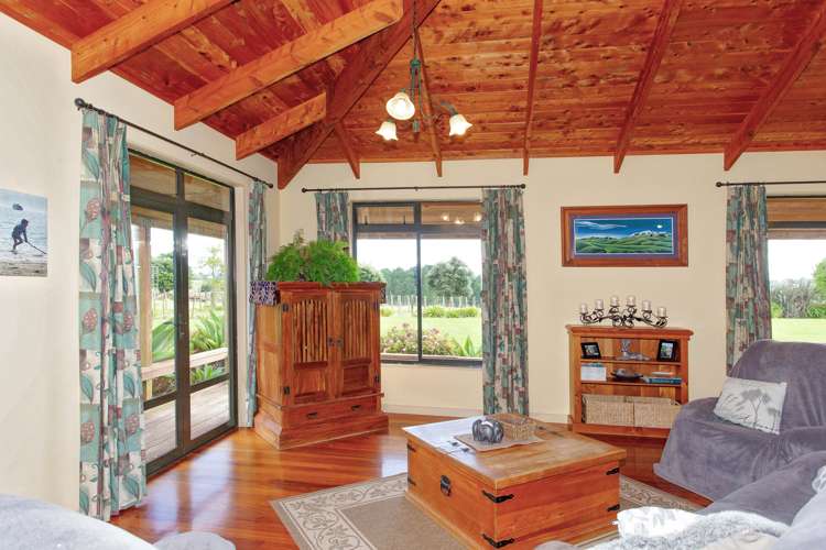 208 Holmwood Road Kaitoke_5