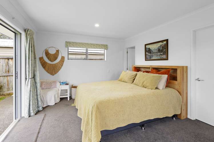 63 Chartwell Street Burwood_18