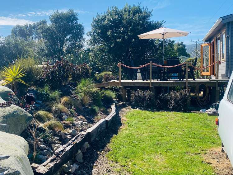 11 Main Road Ngakawau_7