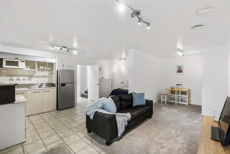 80 Park Hill Road Birkenhead_10