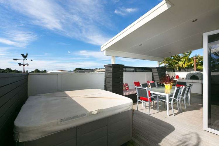 9c Dolphin Parade Bell Block_28