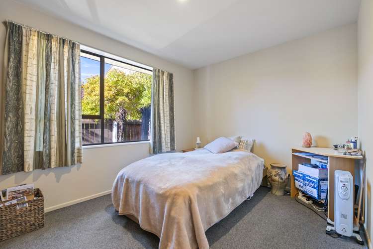 32B Laing Crescent Heathcote Christchurch City Houses for Sale