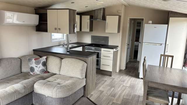 64/433 Dixons Road Loburn_2