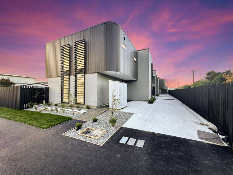 Units 2 & 4/34 Vagues Road_0