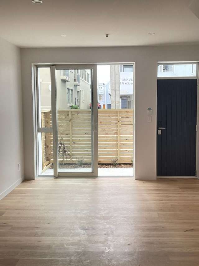 5/30 Pirie Street Mount Victoria_1