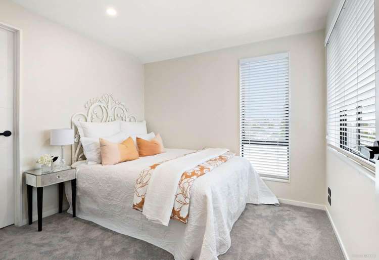 16A Eaton Road Hillsborough_15