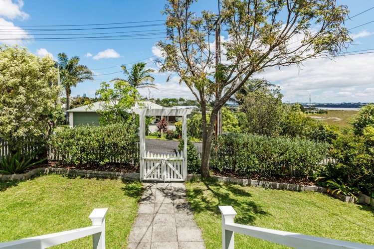 1/6 Lytton Street Devonport_20