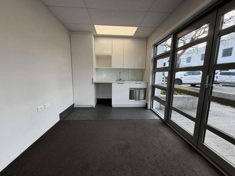 8/15 Sir Gil Simpson Drive Burnside_1