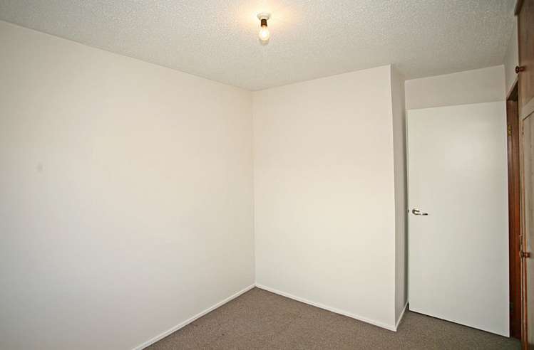 2/181 Springs Road Hornby_11