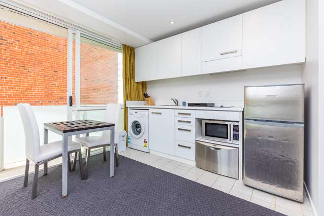 1504/10 Waterloo Quadrant Auckland Central_2