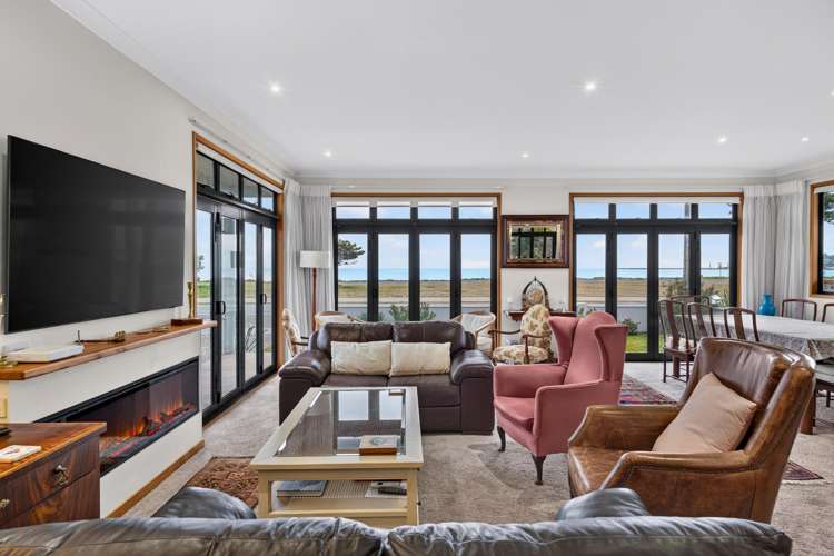 34 The Esplanade Westshore_2