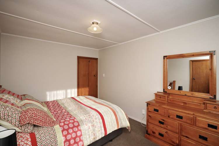 13 Avro Crescent Hornby_7