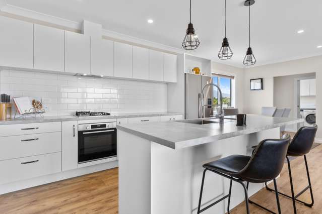 ACT FAST - LIFESTYLE LIVING BY THE COAST