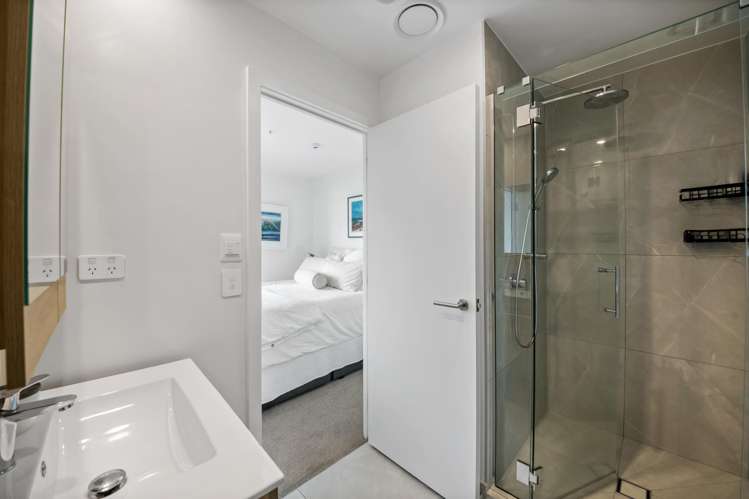 402/9 Madeira Lane Grafton_12