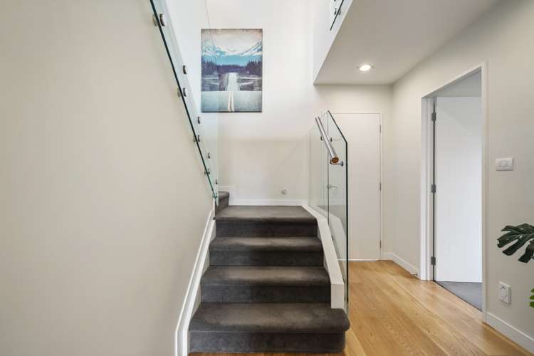 13 Pin Oak Drive Schnapper Rock_18