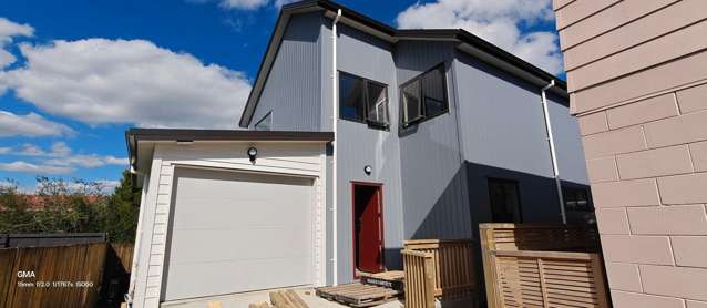 New Build 4Brm 3Bth Half Moon Bay Rdy to Move in