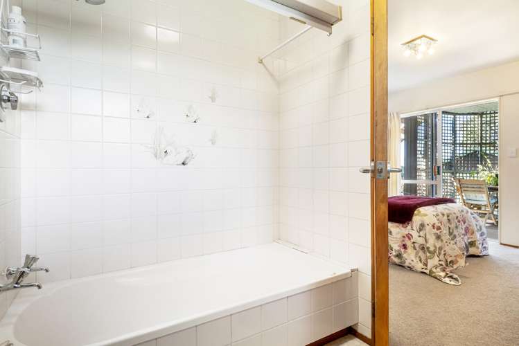2/1 Argyle Road Browns Bay_17