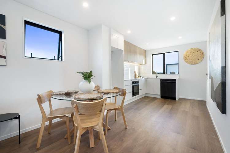 6/2 Firebrick Way Hobsonville_5