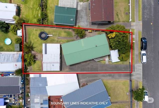 Urgent! 639sqm Road-Front Gem – Perfect to Nes...