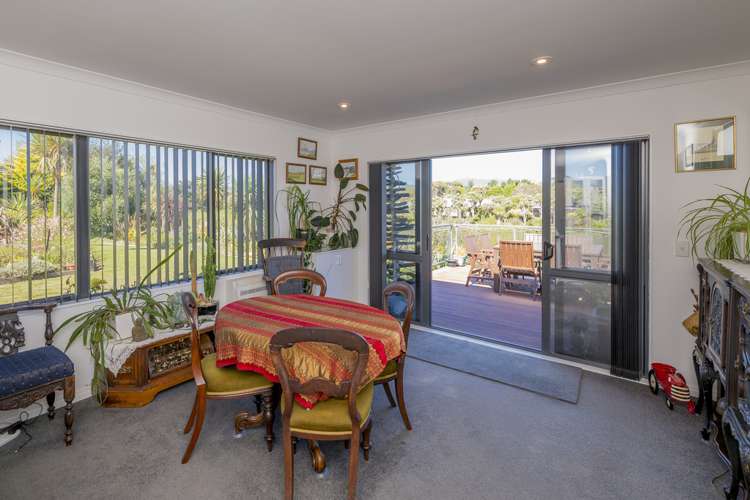 62 The Drive Paraparaumu Beach_5