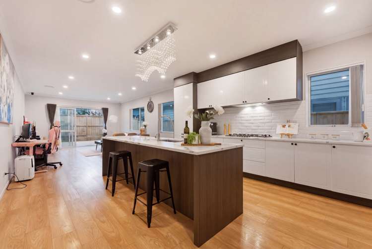 6 Puruatanga Drive Flat Bush_10