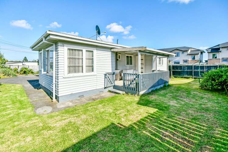 33 Thomas Road Mangere_15