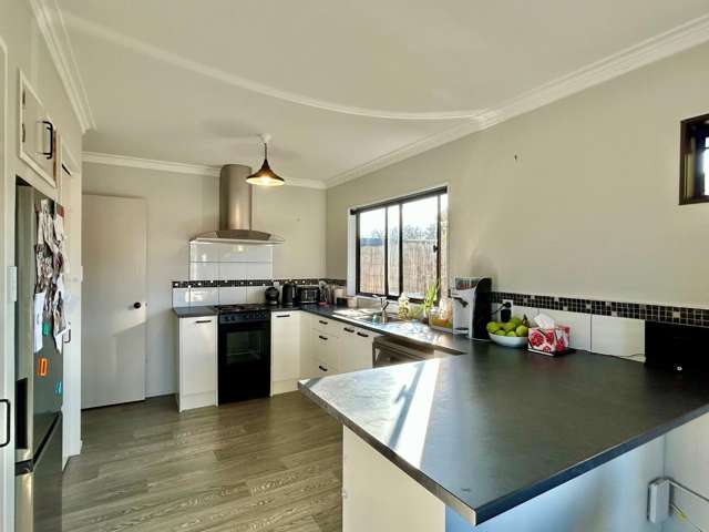 42 Glamorgan Avenue Tamatea_2